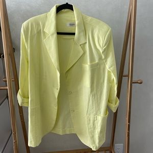 Yellow blazer